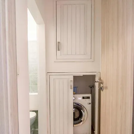 Edo Apartment *