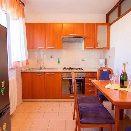 Edo Apartment